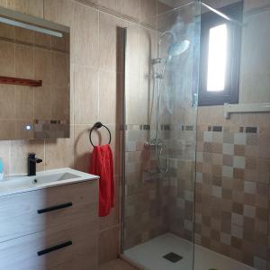 A bathroom at Bellas Vistas Parque Santiago 2