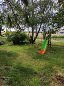 Zona de juegos infantil en Chez Laure et Gregory