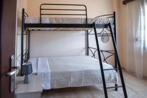 Posteľ alebo postele v izbe v ubytovaní Libyan Sea Luxury Apartment 1