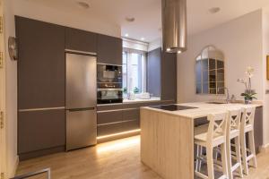 Zdjęcie z galerii obiektu Bilbao Plaza Campuzano de Bilbao Suites, elegante y céntrico w mieście Bilbao