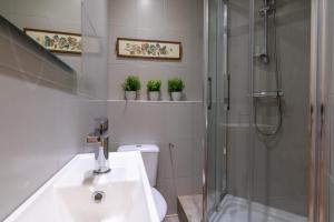 Zdjęcie z galerii obiektu Bilbao Plaza Campuzano de Bilbao Suites, elegante y céntrico w mieście Bilbao