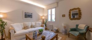 Zdjęcie z galerii obiektu Bilbao Plaza Campuzano de Bilbao Suites, elegante y céntrico w mieście Bilbao