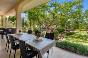 Κήπος έξω από το Apartment Skaline