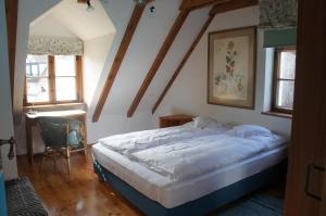 Voodi või voodid majutusasutuse Hotel Schwarzer Adler toas