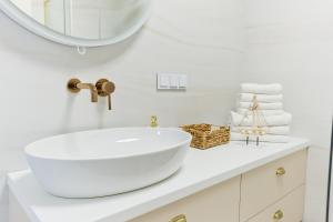 Kúpeľňa v ubytovaní M&K Apartamenty Sailors Golden Yacht, Gdańsk - Wyspa Sobieszewska