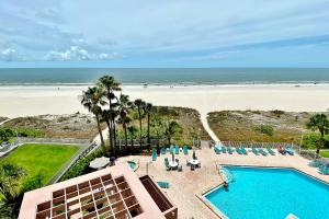 Gallery image of Crescent Beach Club I 5C in Clearwater Beach