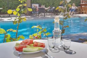 Bazén v ubytovaní Marirena Hotel alebo v jeho blízkosti