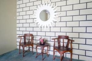 Fotografie z fotogalerie ubytování RedDoorz Syariah near Terminal Mendolo Wonosobo 2 v destinaci Ngasinan