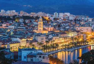 Nespecifikovaný výhled na destinaci Split nebo výhled na město při pohledu z apartmánu