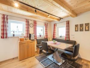 Kuchyňa alebo kuchynka v ubytovaní Cosy holiday home at the Wildkogel