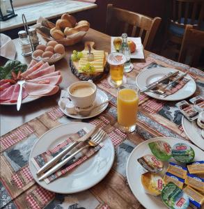 Сніданок для гостей Abtei Hotel