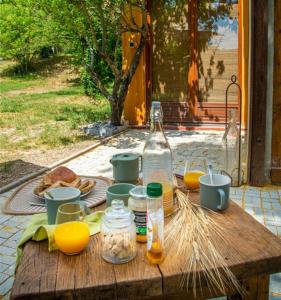 Nápoje v ubytování Hameau d'hôtes La Roseraie-Drôme