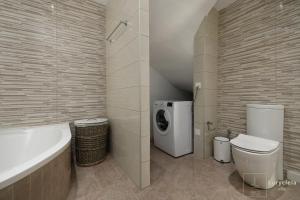 Koupelna v ubytování Villa Eurycleia - AKTI homes