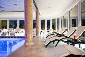 Bazén v ubytování Hotel Fiuggi Terme Resort & Spa nebo v jeho okolí