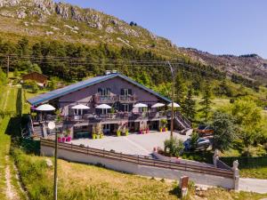 Γενική θέα στο βουνό ή θέα στο βουνό από  αυτό το bed & breakfast