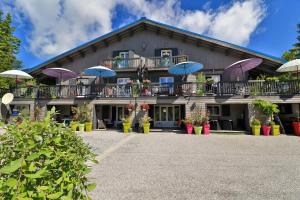 Το κτήριο όπου στεγάζεται  το bed & breakfast