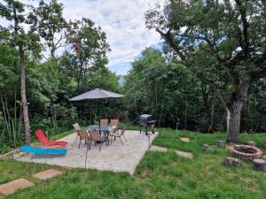 Vonkajšia záhrada v ubytovaní Forest House Balaton