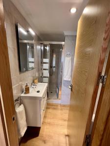 Kúpeľňa v ubytovaní Apartamentos Prestige Suites Málaga II