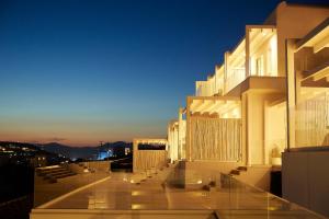 Uma varanda ou terraço em Once in Mykonos - Designed for Adults