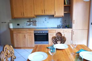 Kuchyňa alebo kuchynka v ubytovaní Apartment Cascada - Alpstay