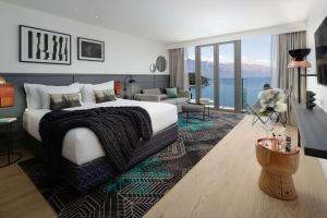 Voodi või voodid majutusasutuse QT Queenstown toas