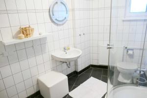 Ein Badezimmer in der Unterkunft Ferienwohnungen Zinnowitz