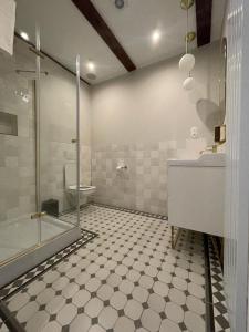 Ένα μπάνιο στο Apartamenty Rynek23 +61 φωτογραφίες