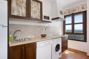 A kitchen or kitchenette at Cobijadas75 Mayorazgo