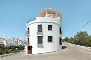 The building in which Az apartmant is located