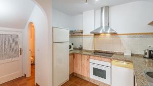 A kitchen or kitchenette at Apartamento Mirasierra 2 Frigiliana by Ruralidays