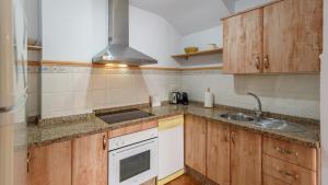 A kitchen or kitchenette at Apartamento Mirasierra 2 Frigiliana by Ruralidays