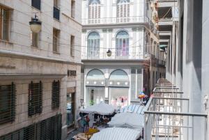A balcony or terrace at TOLEDO HOME 116
