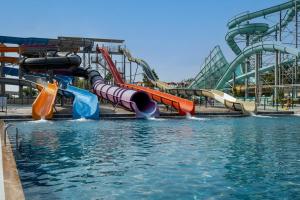 Bazén v ubytování Miarosa Kemer Beach nebo v jeho okolí