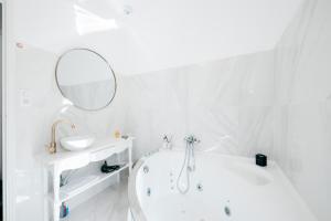 Kúpeľňa v ubytovaní Les Précieuses Suites & Spa II