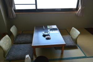 Uma área de estar em Toya Kanko Hotel