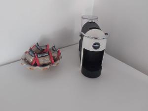 Coffee and tea making facilities at Il Siriaco
