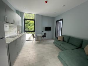 Kuchyň nebo kuchyňský kout v ubytování Hotel Biota