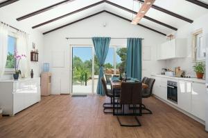 Fotografie z fotogalerie ubytování "The 7th Heaven Garden" Villa v destinaci Vodice