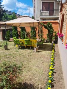Κήπος έξω από το Hotel Bulevar