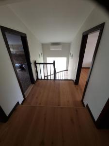 Foto dalla galleria di Tomo Namas a Kveciai