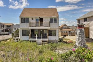 Gallery image of Charming Oceanfront Home on Salisbury Beach in Salisbury