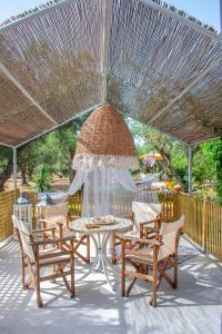 Fotografie z fotogalerie ubytování THIRES Guesthouse v destinaci Vasilikos + 74 fotografií