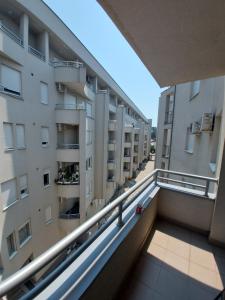Balkón nebo terasa v ubytování RoyalWings apartman Jagodina