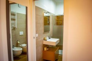 Ванная комната в KOSMOS B&B