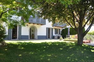 A garden outside Casa Vacanze - Green Garden