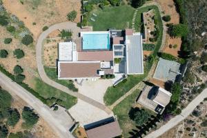 Bazén v ubytování Villa Dei Sogni, for the Design Lovers,By ThinkVilla nebo v jeho okolí + 37 fotografií