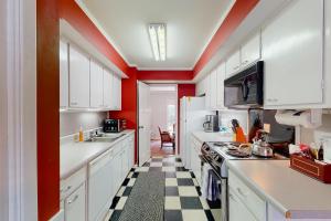 Fotografie z fotogalerie ubytování The Getaway 205 v destinaci Glynn Haven + 15 fotografií