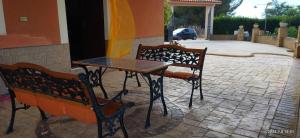 Patio alebo iná vonkajšia časť ubytovania Villa Bonaffini