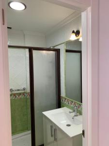 Ein Badezimmer in der Unterkunft Casa Amapola - Costa Bahía de Cádiz
