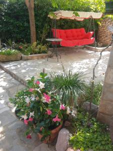Fotografie z fotogalerie ubytování Sea-side Old Stone Villa with a private Garden v destinaci Budva + 37 fotografií